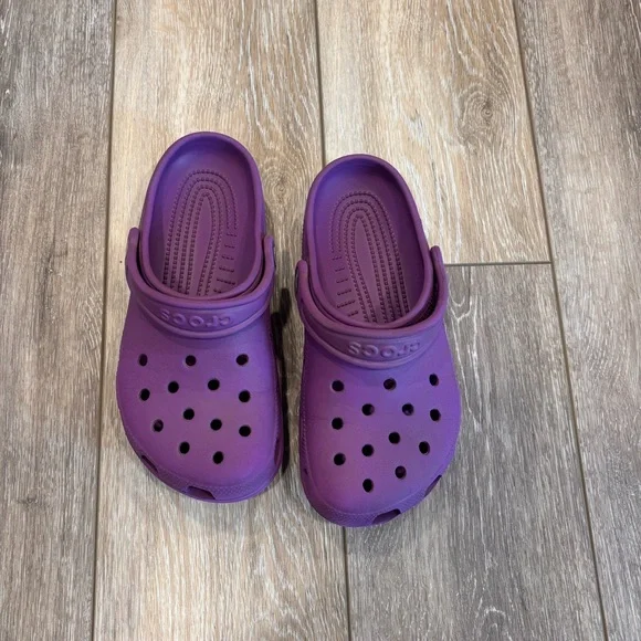 Kids J3 Purple Crocs - Picture 2 of 5